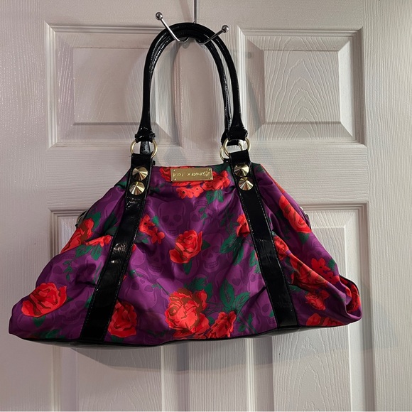 Betsey Johnson Purple skulls and roses 90s Y2k studded hobo handbag HTF RARE - Picture 15 of 15